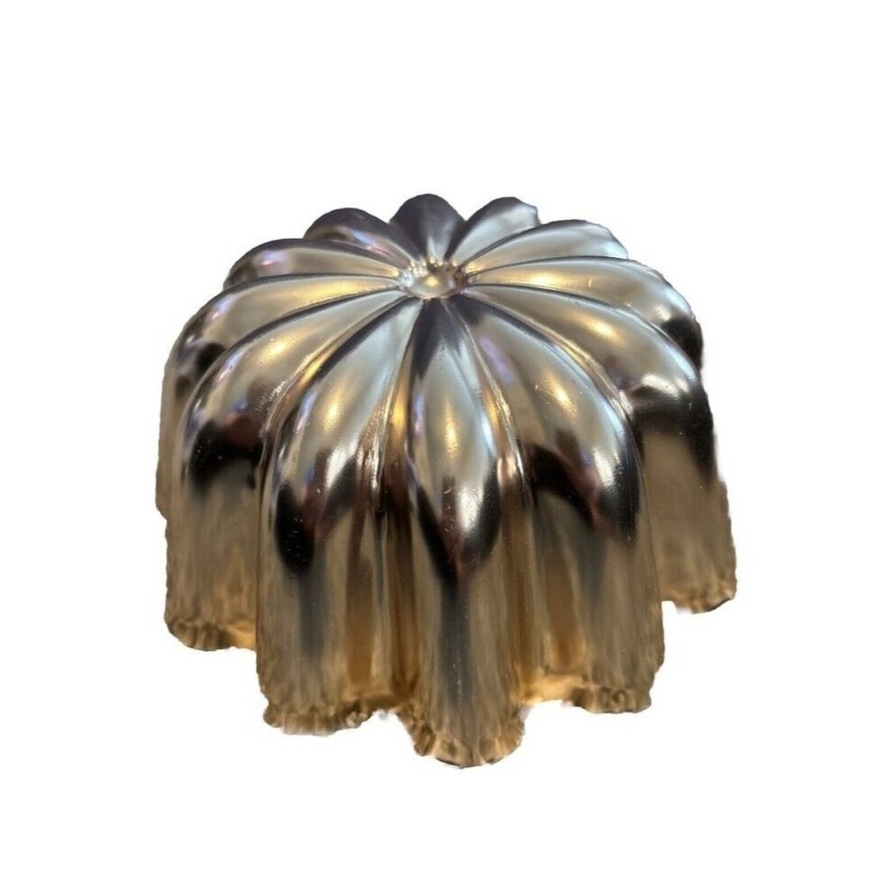 Copper Toned Jello Mold/home decor Fluted 24 Oz 3 Cup vintage